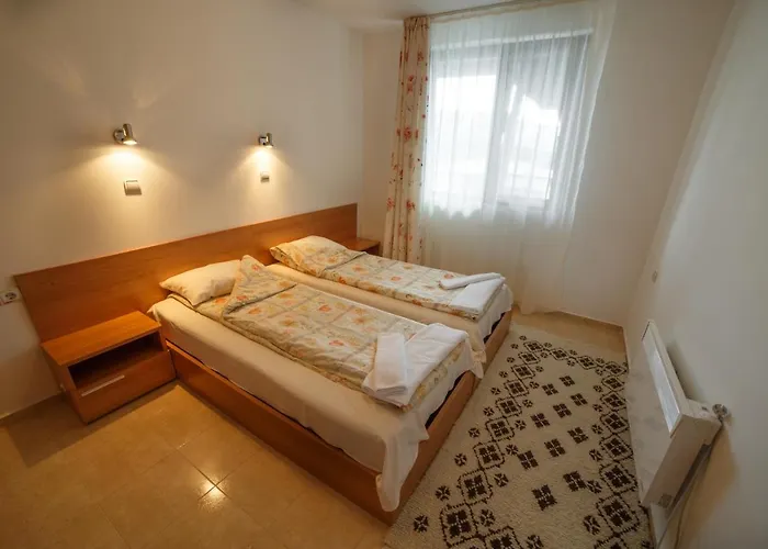 Monastery 2 Hotel apartamentowy Pamporowo